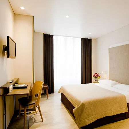 Central Hotel Paris Отель 3*