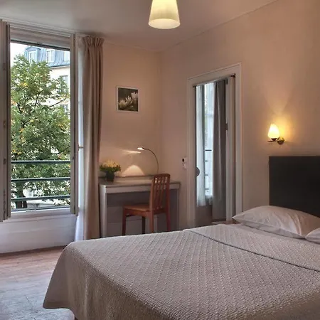 Central Hotel Paris Szálloda 3*