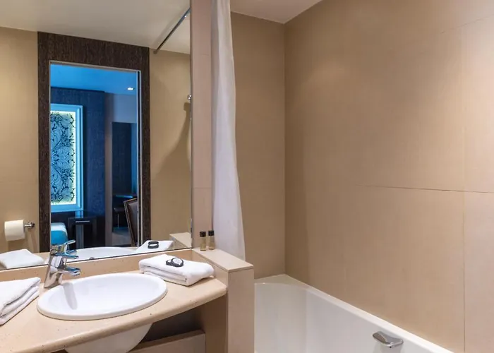 Central Hôtel Paris 3*