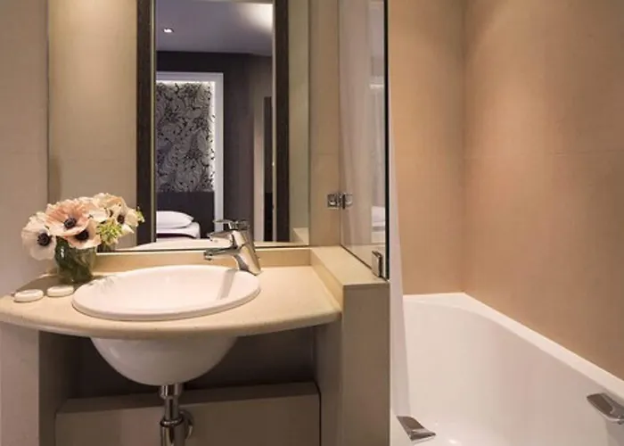 Central Hotel Paris 3*