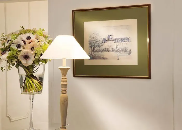 Central Hôtel Paris Hotel 3*