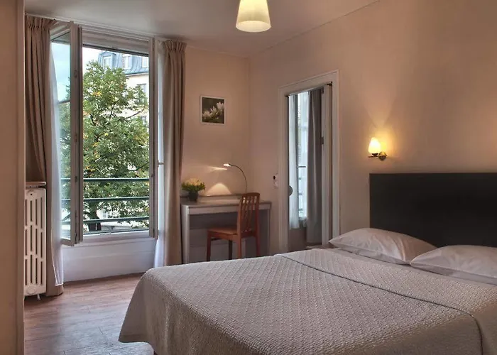 Central Hotel Paris Hotel 3*